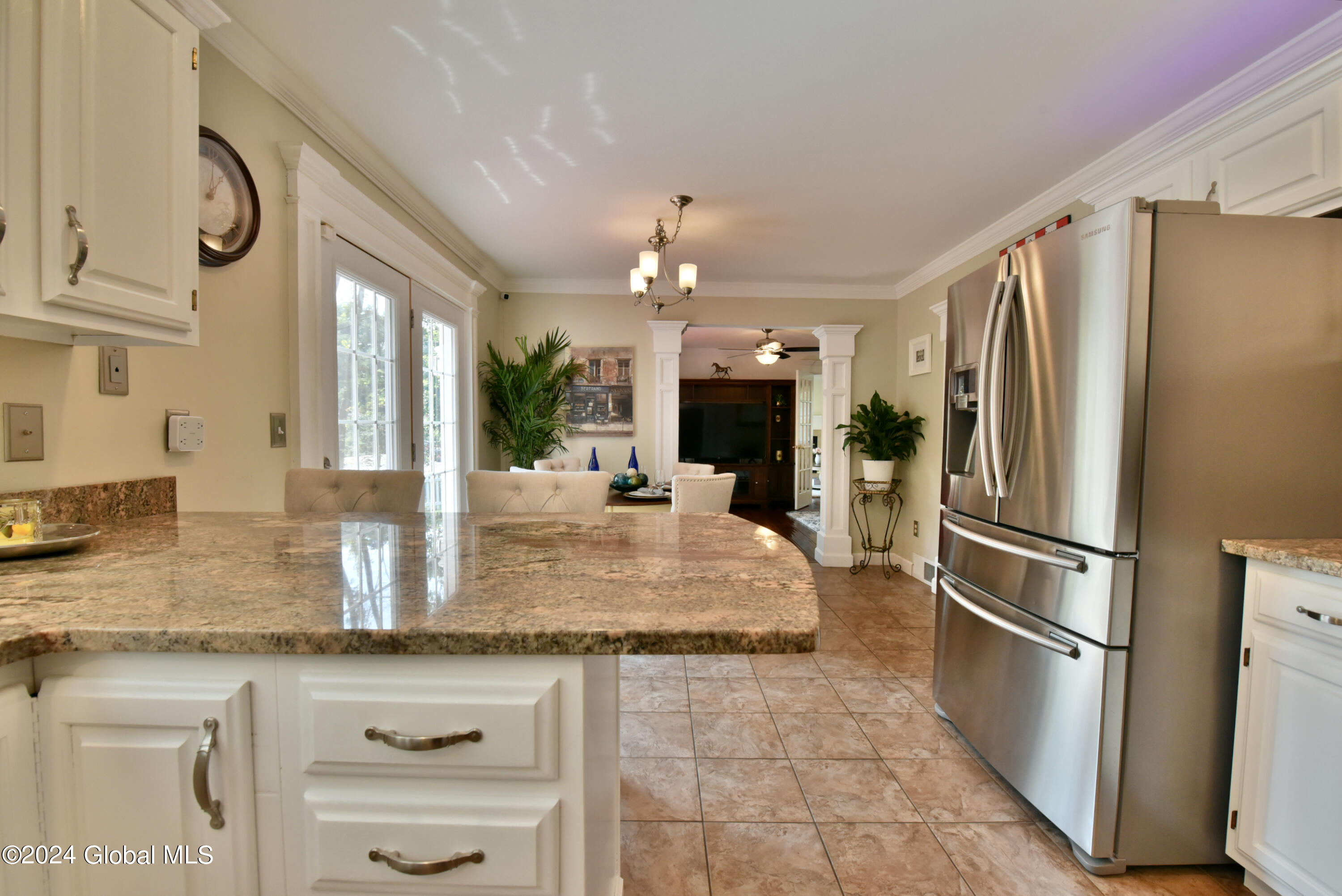 424 Daniels Road Wilton, NY 12866 - Photo 8 of 51 10 (8)