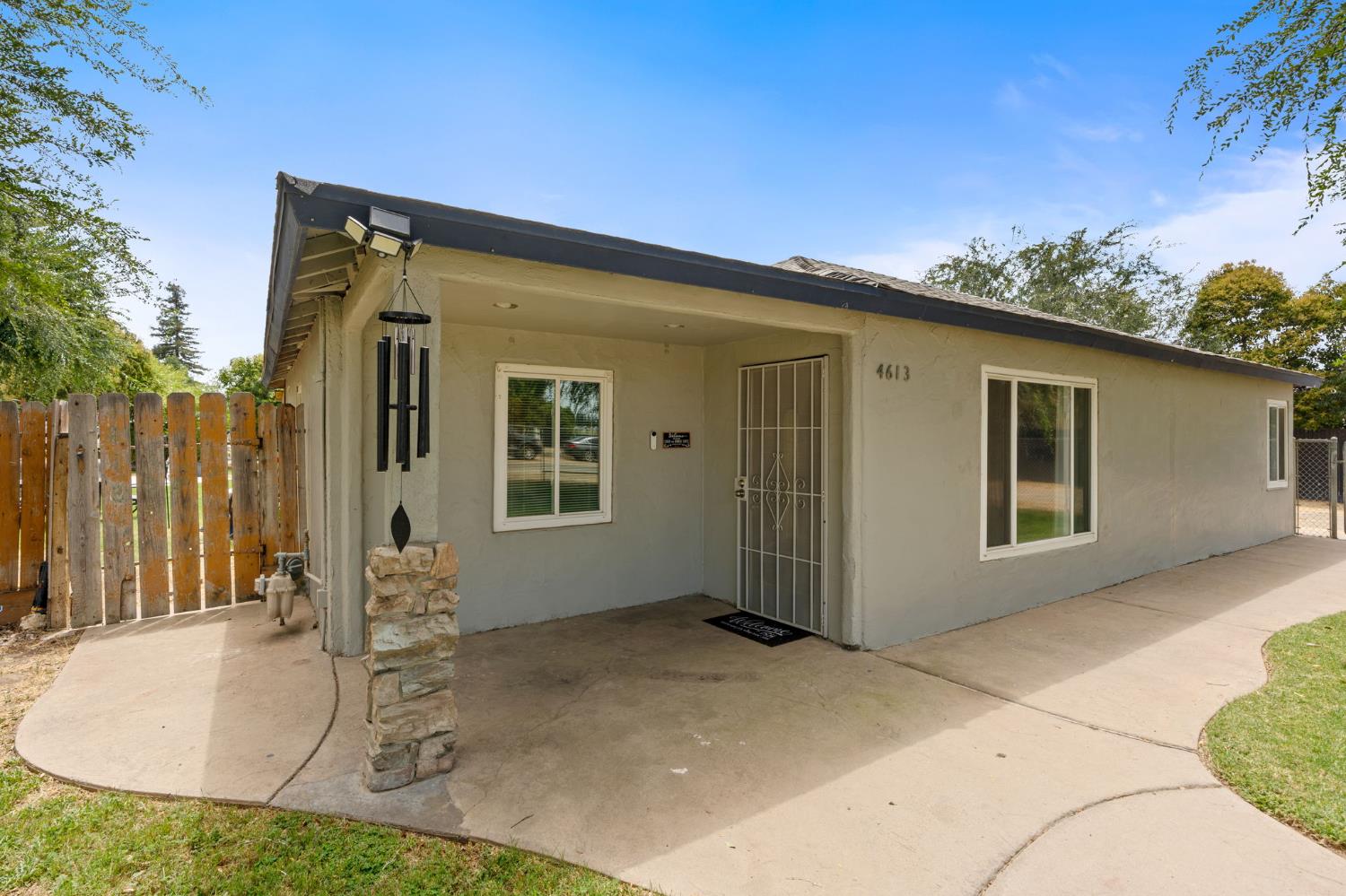 4613 West Andrews Fresno, CA 93722 - Photo 2 of 35