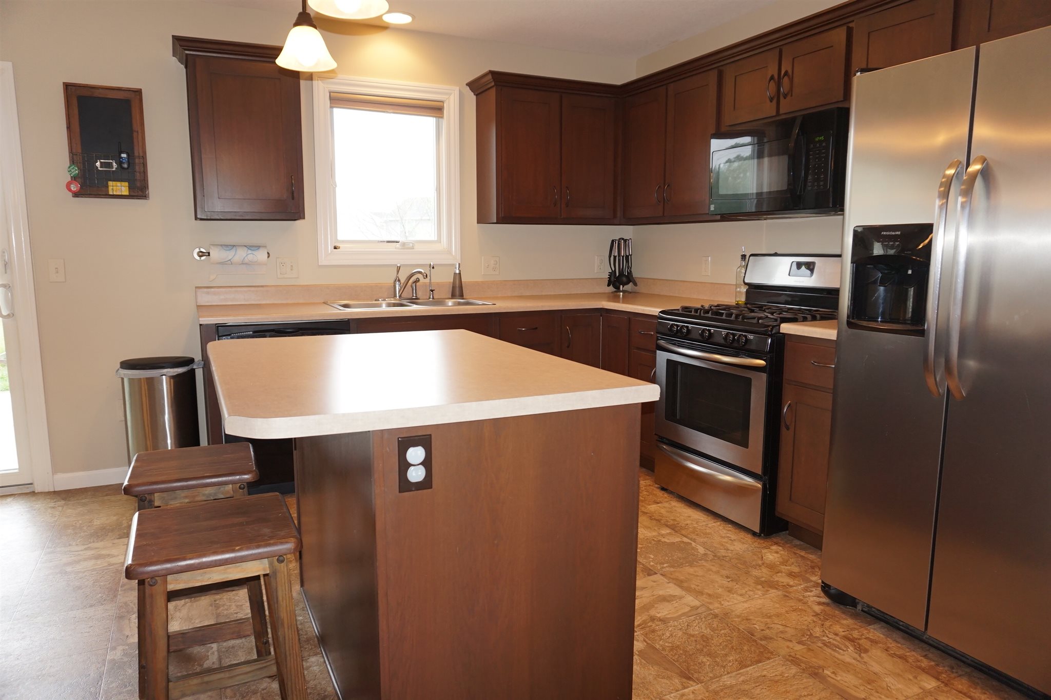 2730 Stonecrop Road Huntertown, IN 46748 - Photo 3 of 36