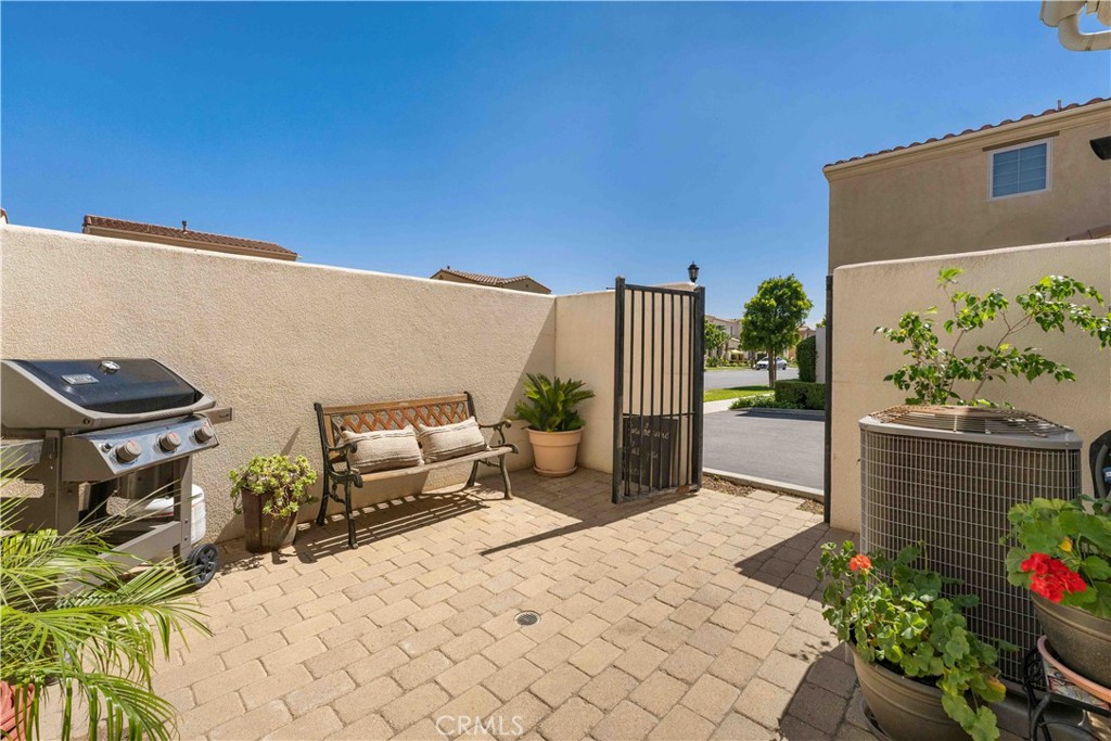 20276 Pienza Lane Porter Ranch, CA 91326 - Photo 27 of 49