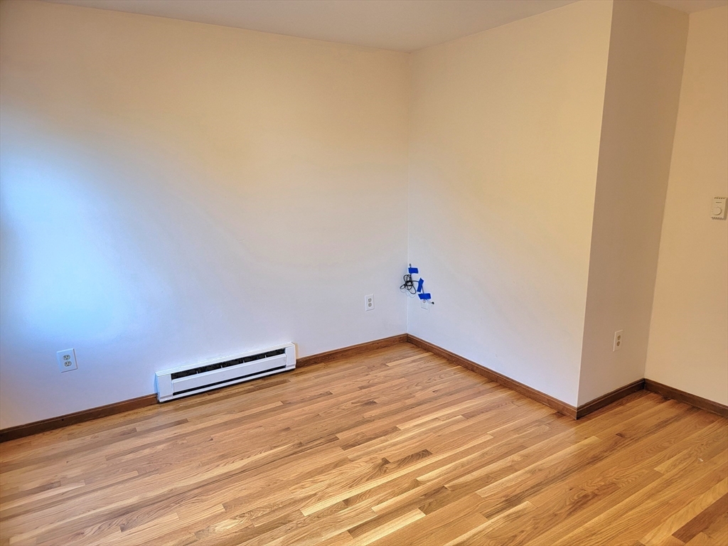18 Apthorp Street, Unit E Quincy, MA 02170 - Photo 3 of 13