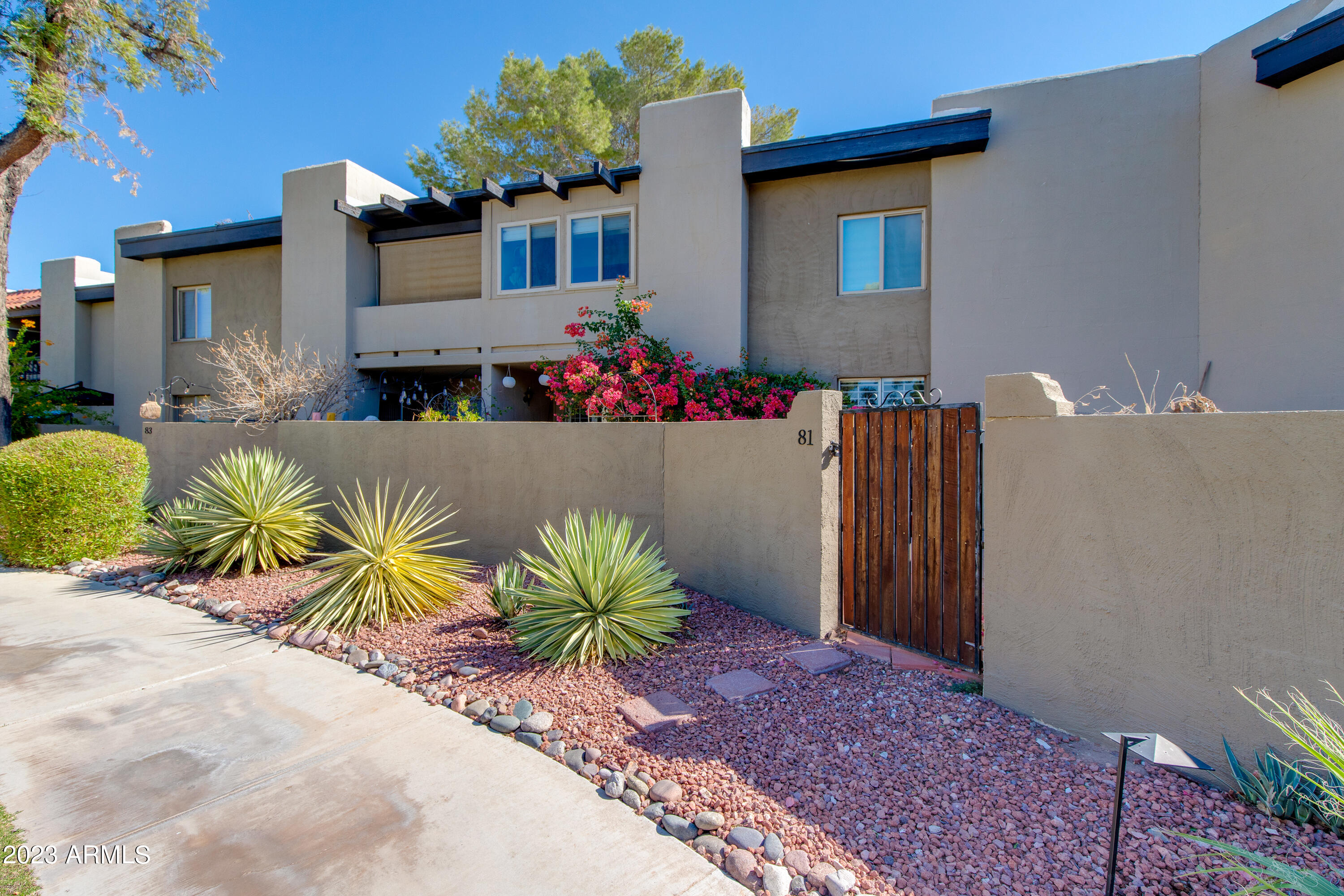 4201 East Camelback Road, Unit 81 Phoenix, AZ 85018 - Photo 3 of 32 02-Camelback