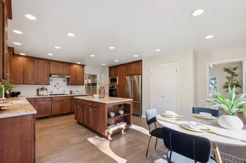 $1,800,000 | 3 Sommerset Rise, Monterey, CA 93940