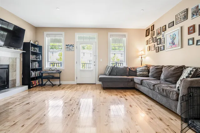 $415,000 | 35 Callaway Drive, Unit 6, Concord, NH 03301