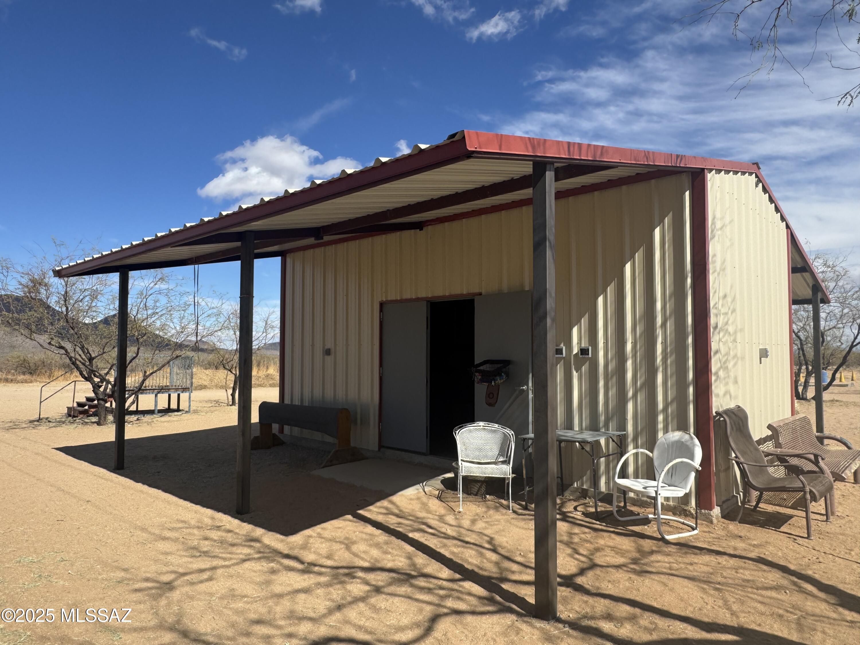 12440 South Coleman Road Tucson, AZ 85735 - Photo 29 of 45 a view of outdoor space with seating area