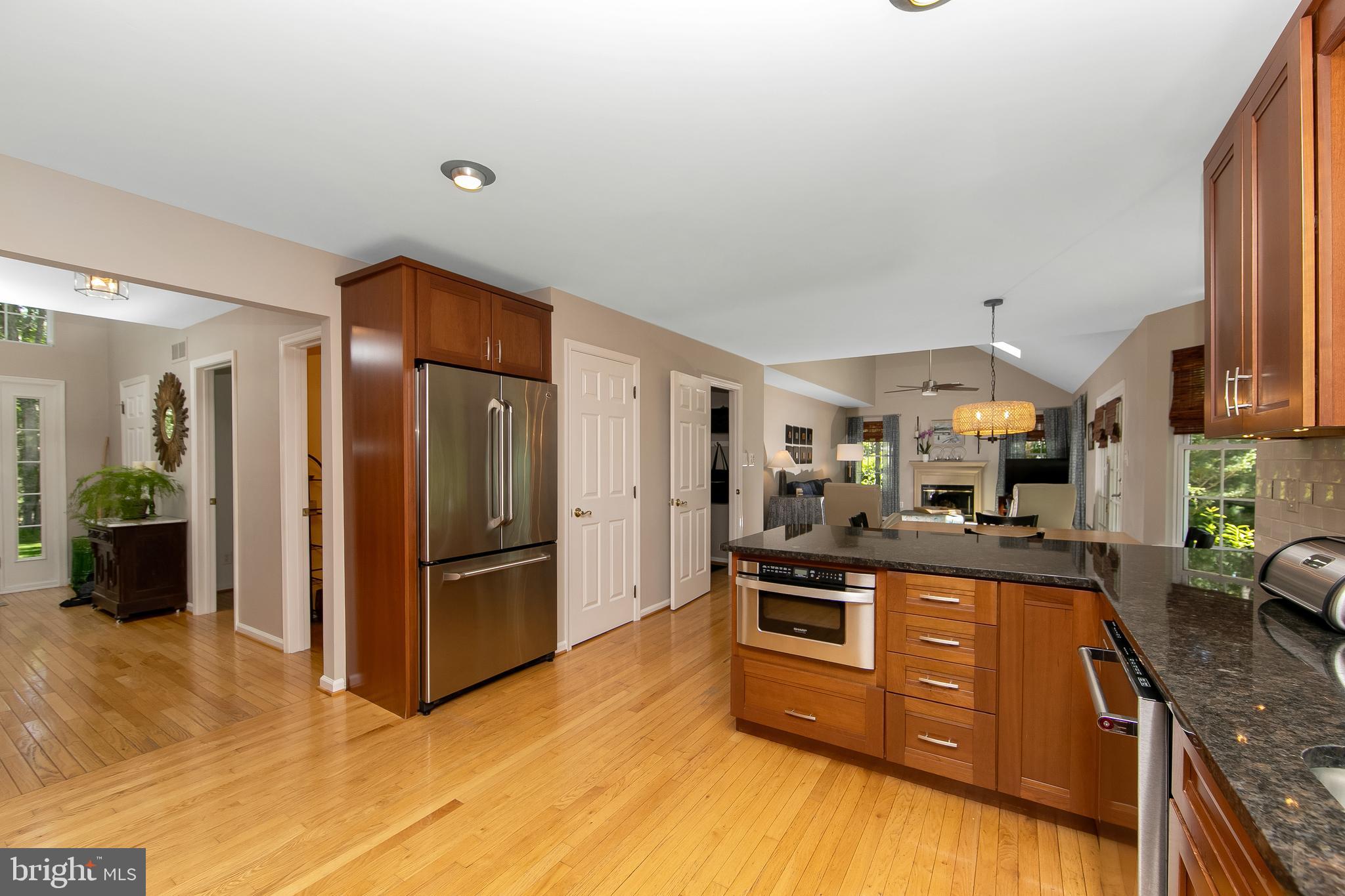 352 Pricketts Mill Road Tabernacle, NJ 08088 - Photo 11 of 37 Built in microwave and pantry