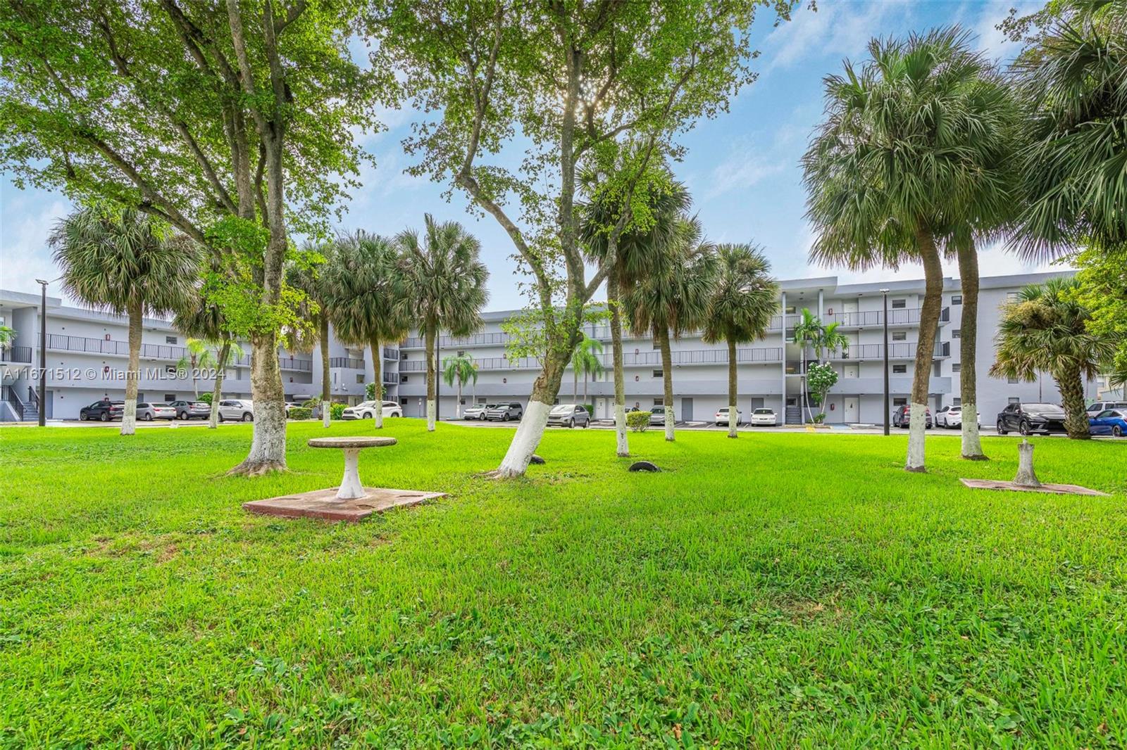 6300 Southwest 138th Court, Unit 307 Miami, FL 33183 - Photo 24 of 30 a view of a park with large trees