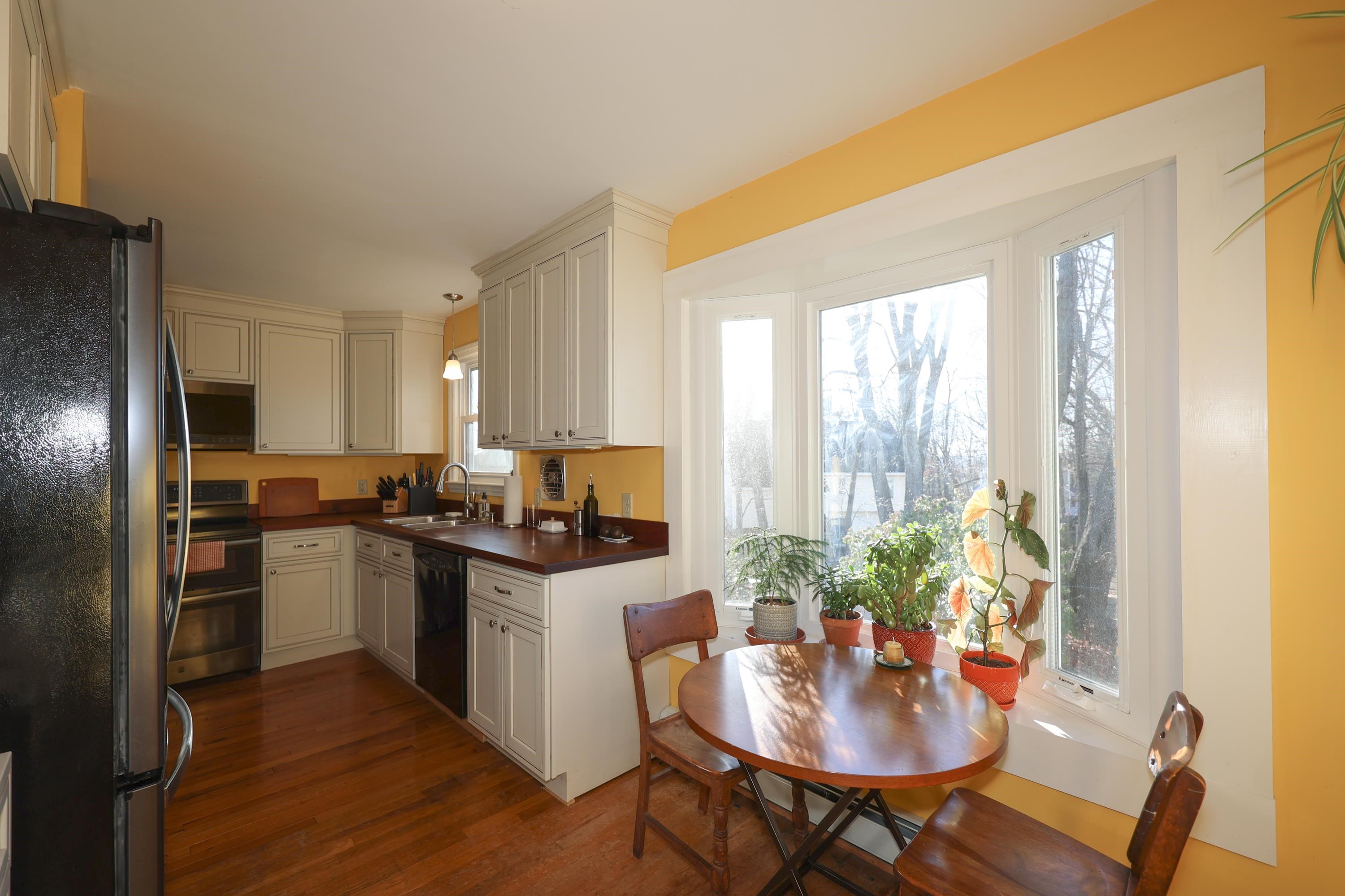 126 West Haven Road Manchester, NH 03104 - Photo 12 of 31