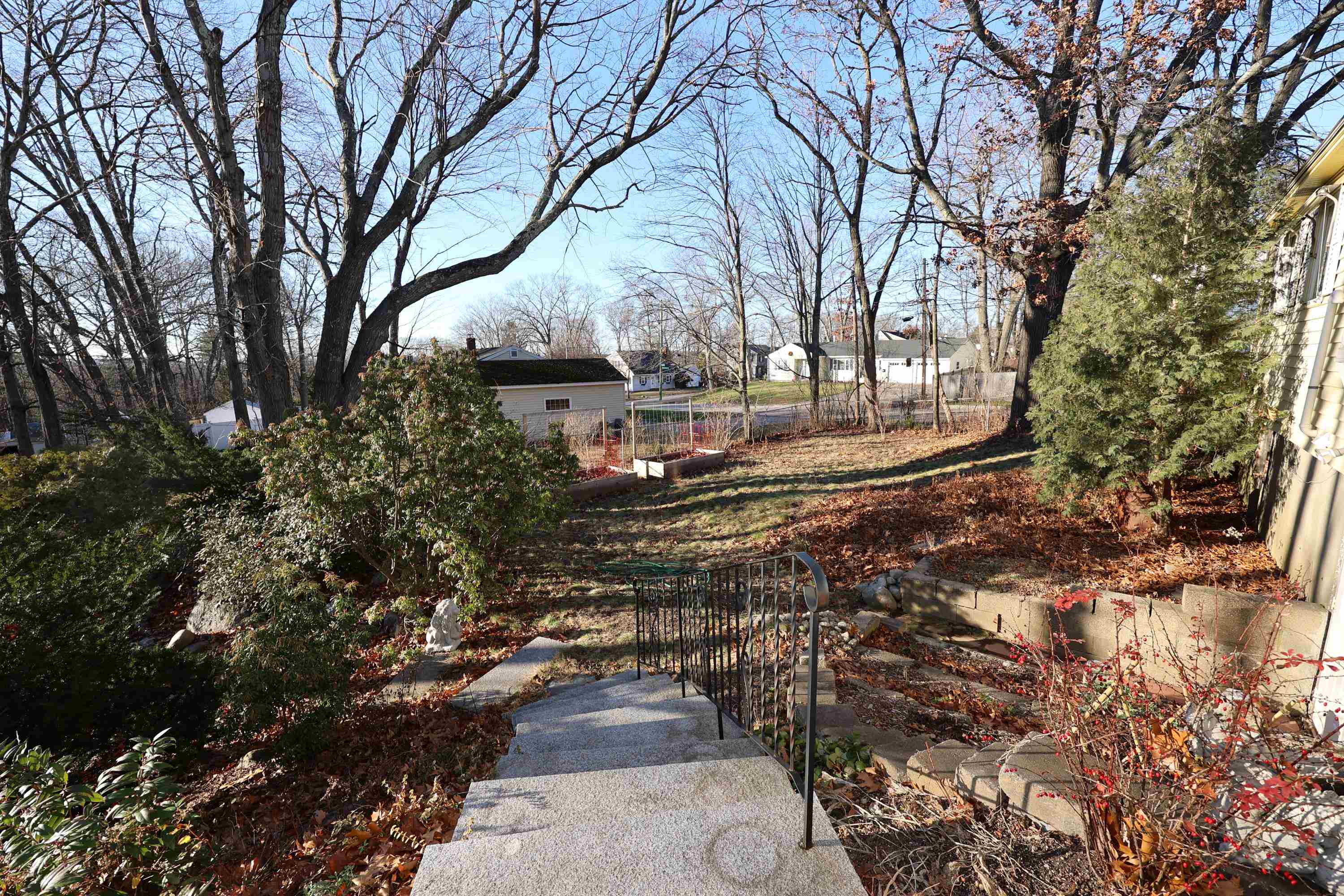 126 West Haven Road Manchester, NH 03104 - Photo 27 of 31