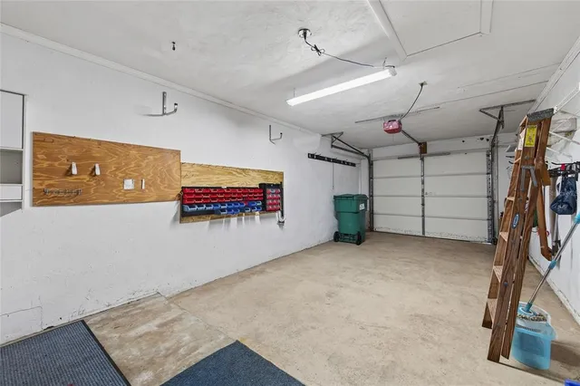 $189,900 | 901 Kingsport Court, Holly Hill, FL 32117