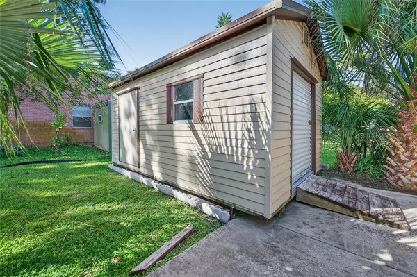 $189,900 | 901 Kingsport Court, Holly Hill, FL 32117