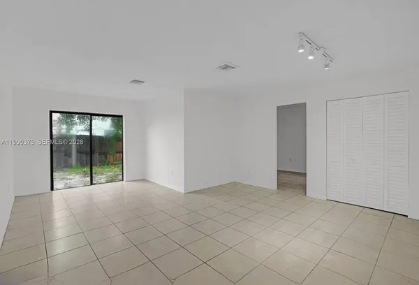 $2,600 | 3876 Northwest 207 St Road, Miami Gardens, FL 33055