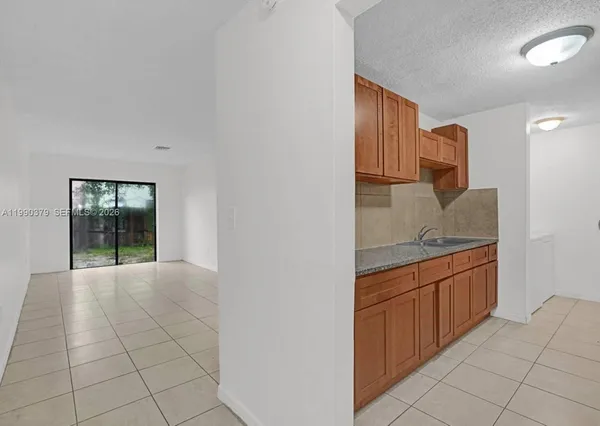 $2,600 | 3876 Northwest 207 St Road, Miami Gardens, FL 33055