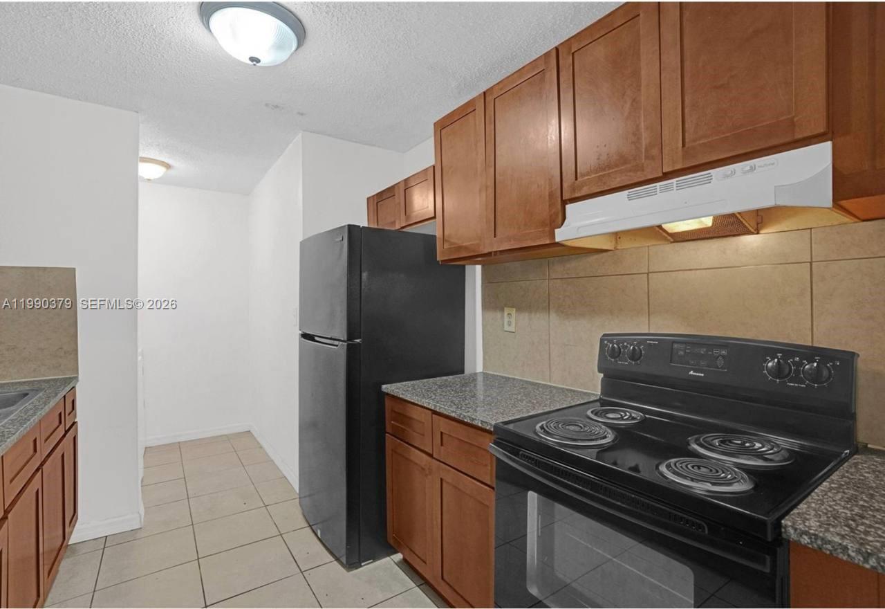 3876 Northwest 207 St Road Miami Gardens, FL 33055 - Photo 3 of 10