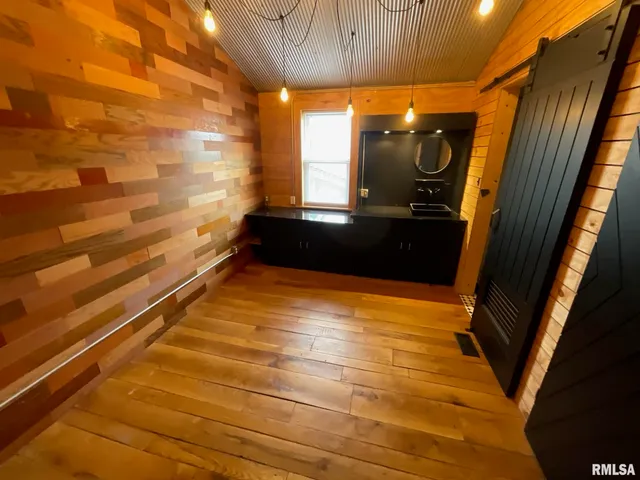 $365,400 | 223 North Broadway, Unit 215, Centralia, IL 62801