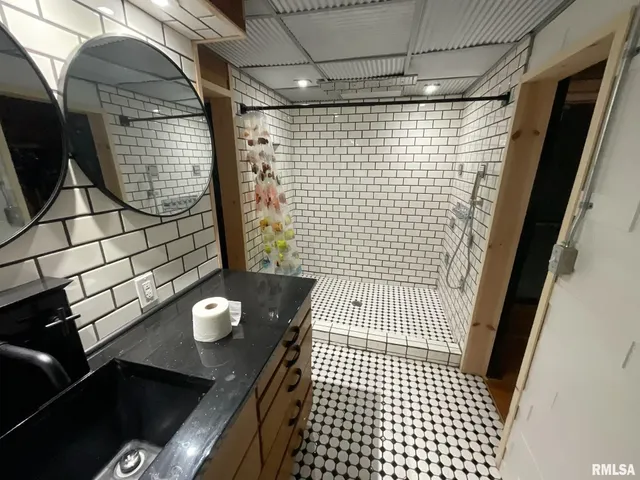 $365,400 | 223 North Broadway, Unit 215, Centralia, IL 62801