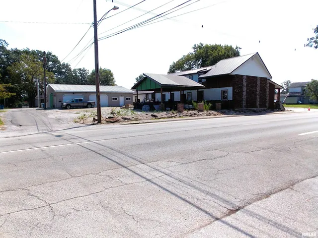 $365,400 | 223 North Broadway, Unit 215, Centralia, IL 62801