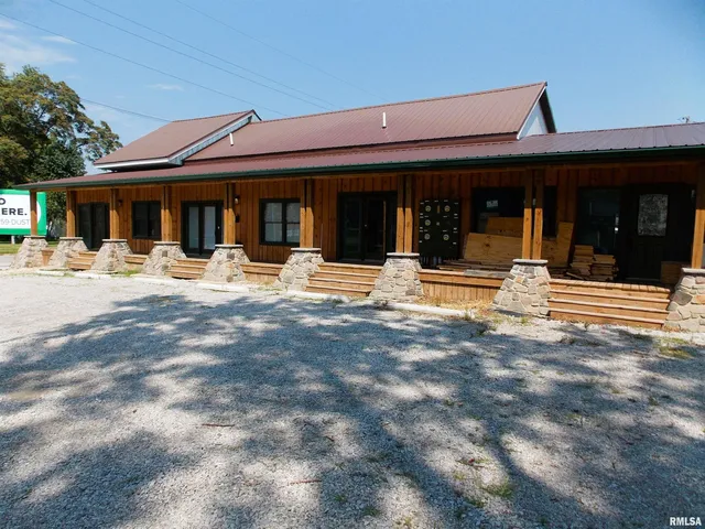 $365,400 | 223 North Broadway, Unit 215, Centralia, IL 62801