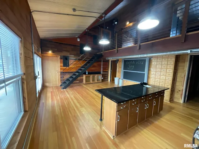 $365,400 | 223 North Broadway, Unit 215, Centralia, IL 62801