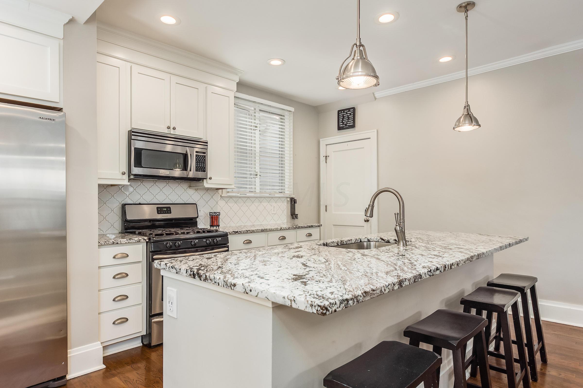 1499 Lincoln Road Columbus, OH 43212 - Photo 5 of 35