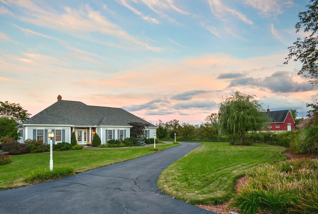 207 Dresser Hill Road Dudley, MA 01571 - Photo 2 of 30 Gallery Image 2