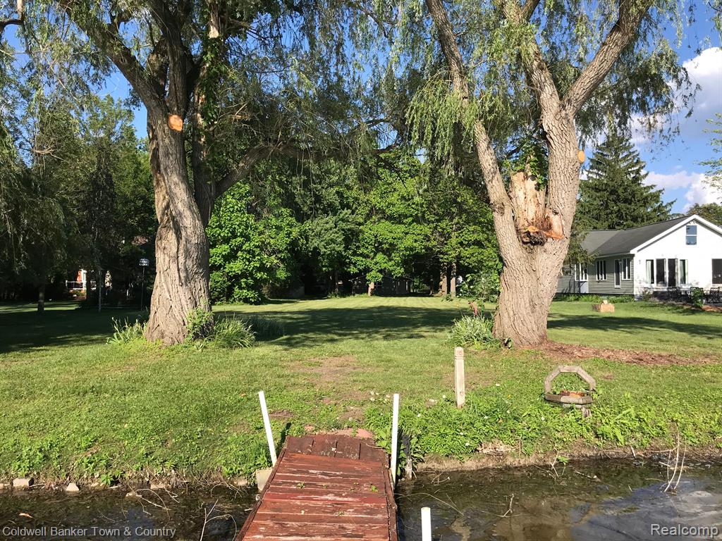 10300 Kress Road Pinckney, MI 48169 - Photo 15 of 16