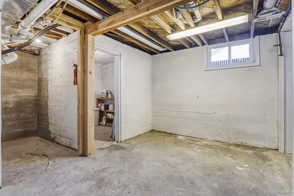 a view of a room with an empty space