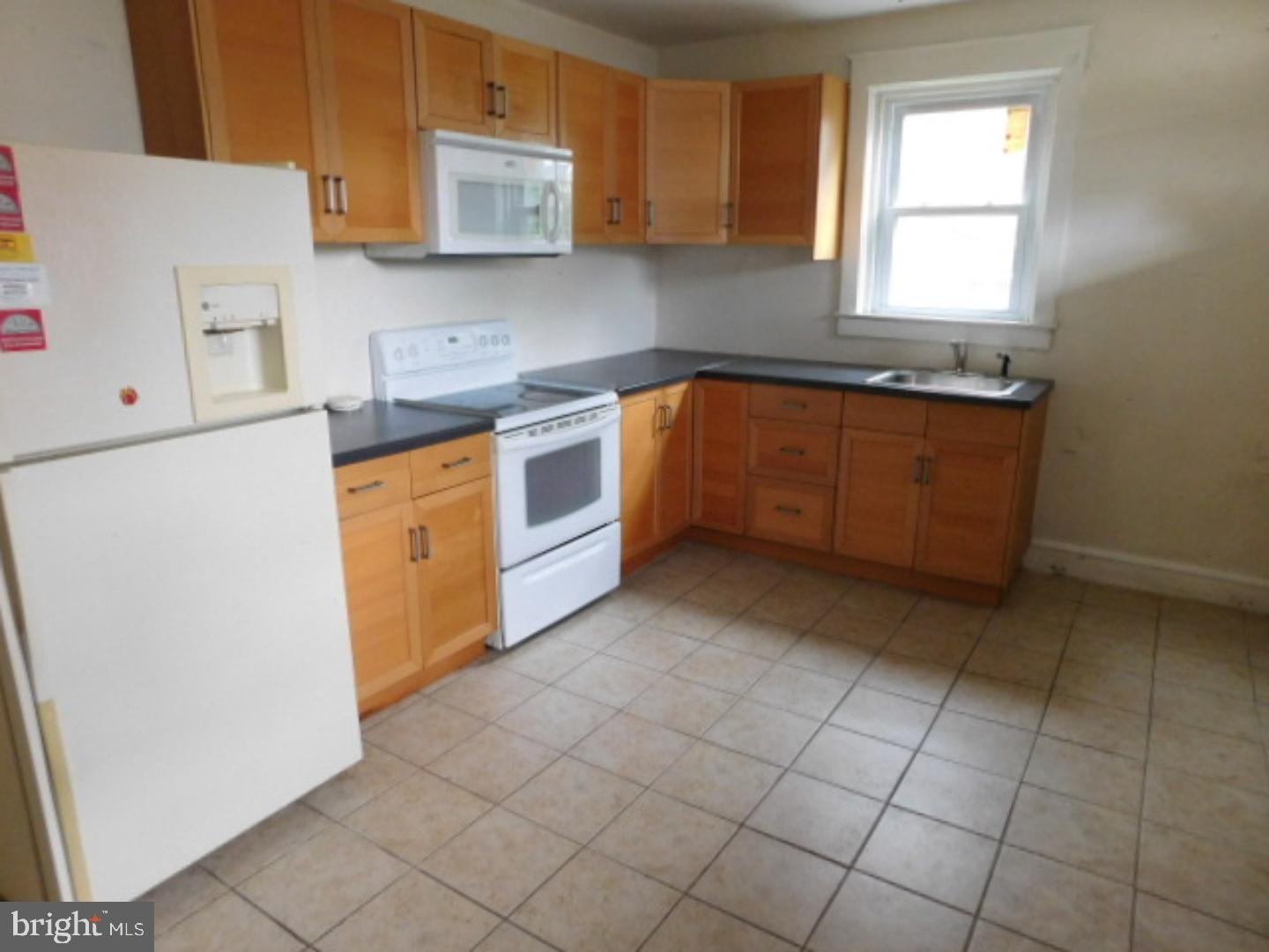 1127 Union Street Reading, PA 19604 - Photo 5 of 13 Kitchen