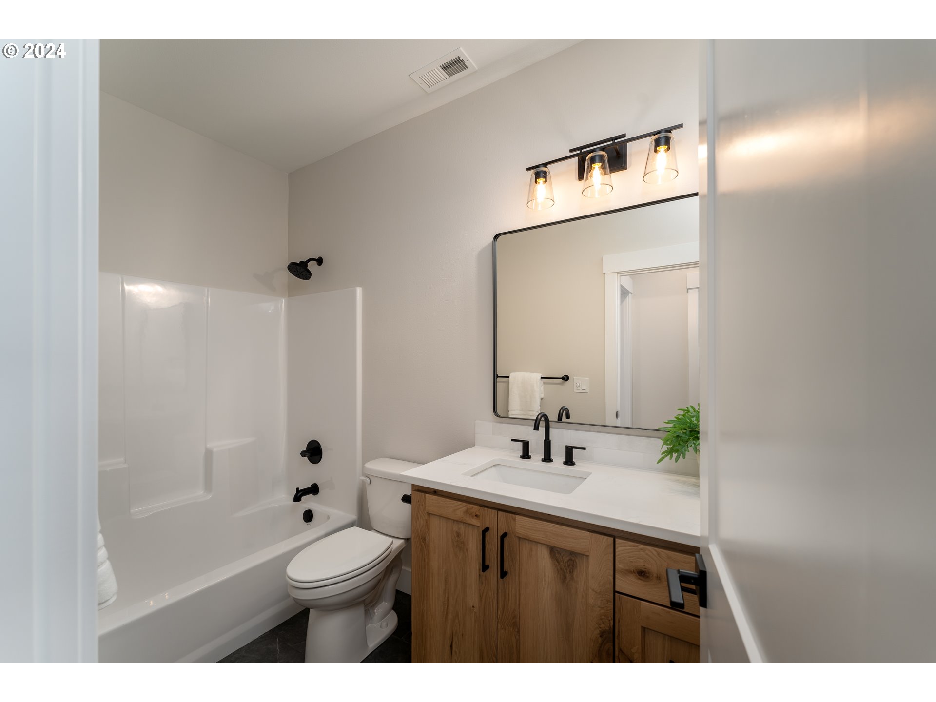 1020 Rork Court Newberg, OR 97132 - Photo 27 of 48 Gallery Image 27