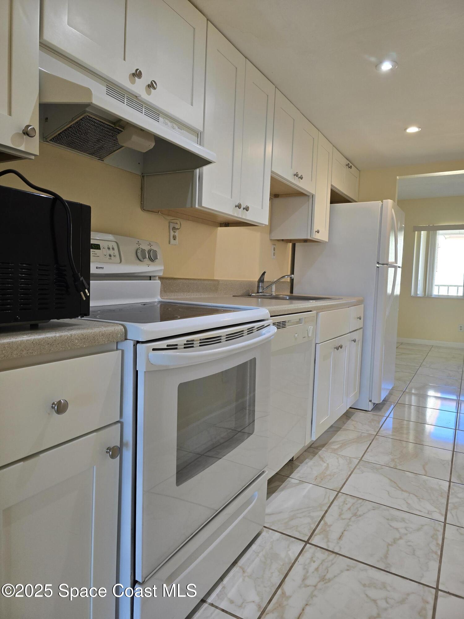 3680 Barna Avenue, Unit 212 Titusville, FL 32780 - Photo 9 of 40 1000018942