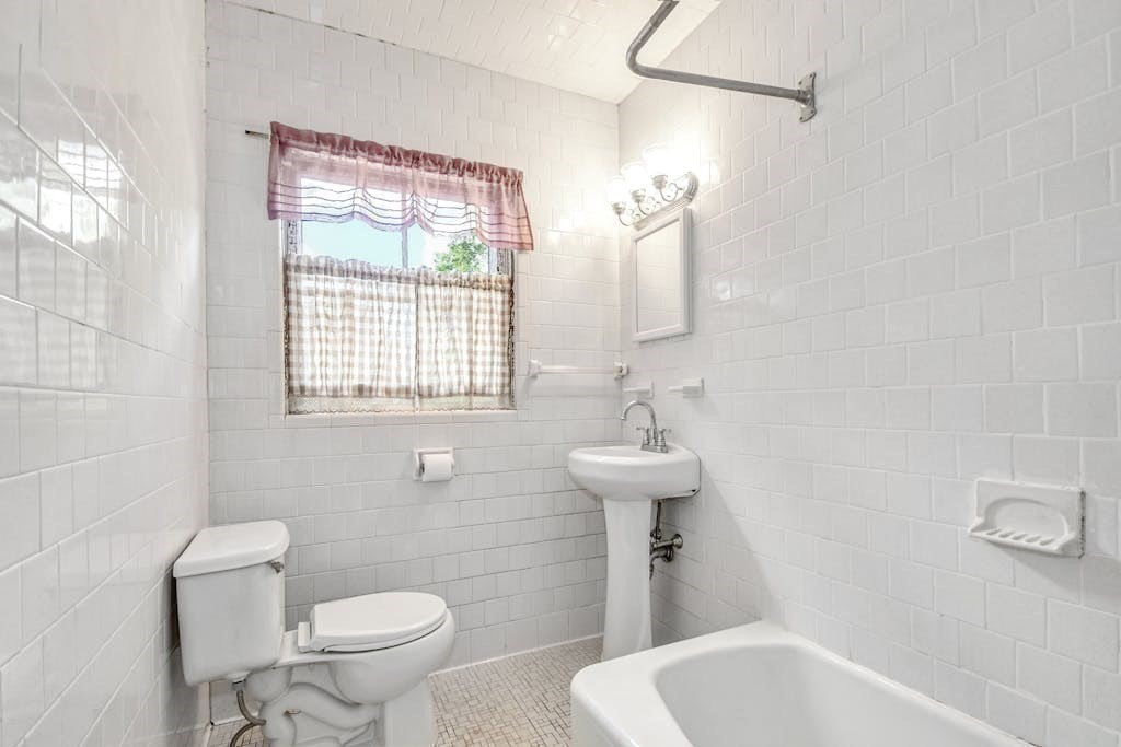 16 Fisher Road Dedham, MA 02026 - Photo 19 of 27 Gallery Image 19