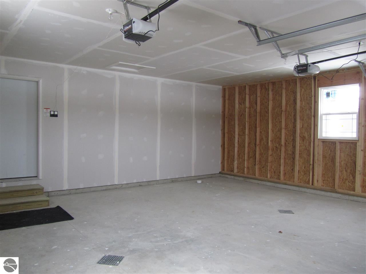 1811 Round Lake Road Interlochen, MI 49643 - Photo 23 of 27 1796199-25.JPG