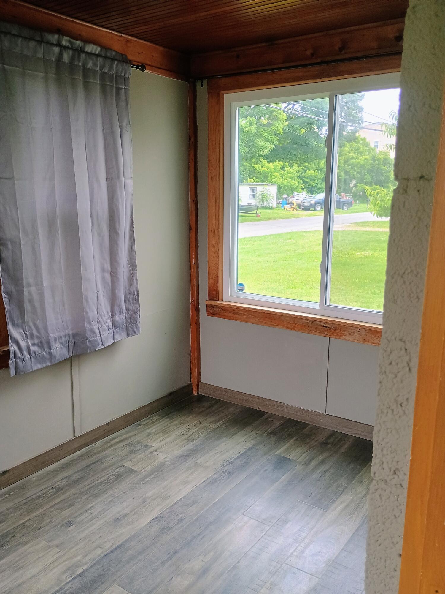 502 East Forrest Street Edmore, MI 48829 - Photo 13 of 21