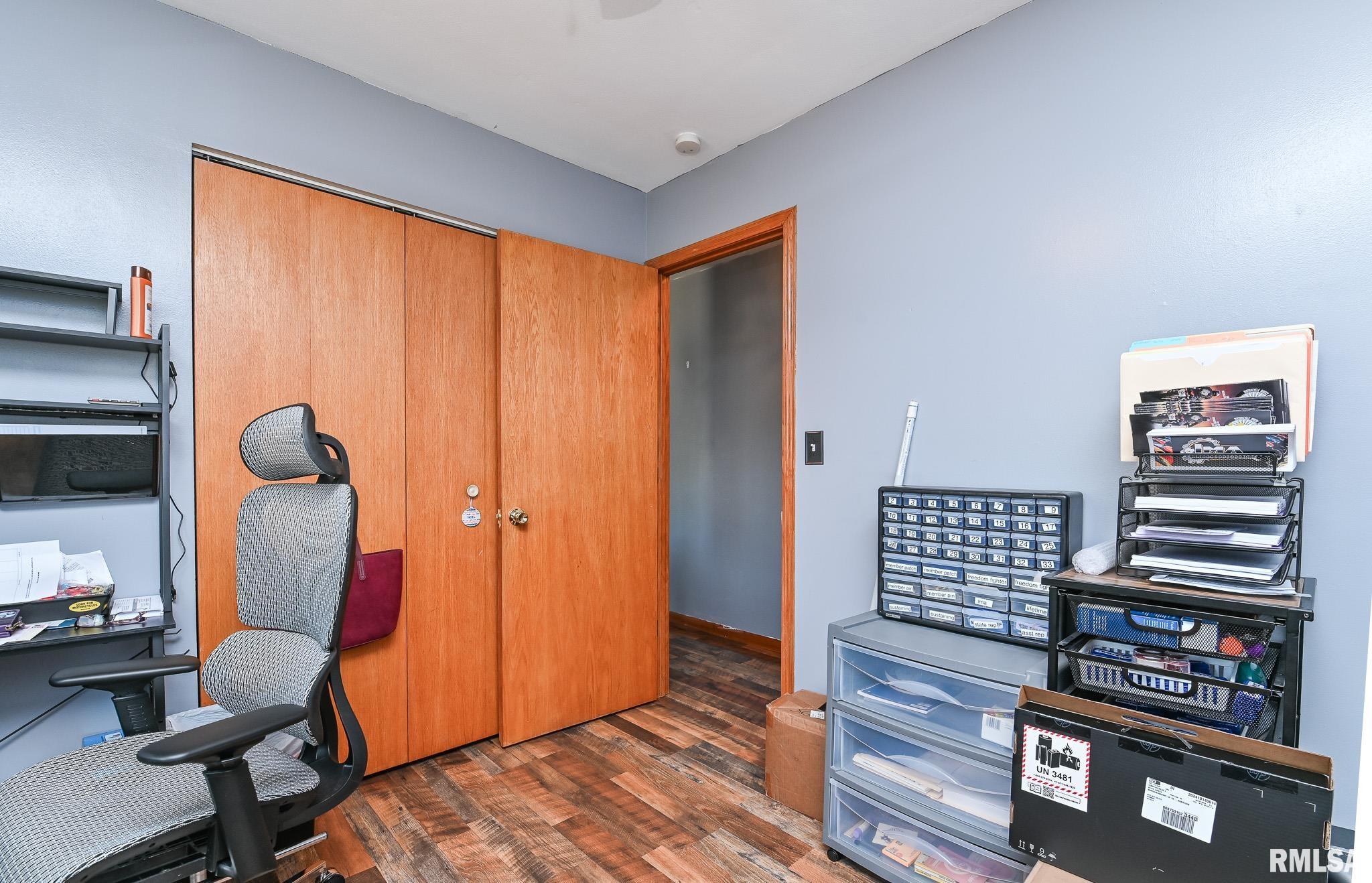 6615 North Randwick Road Peoria, IL 61615 - Photo 18 of 26 Gallery Image 18