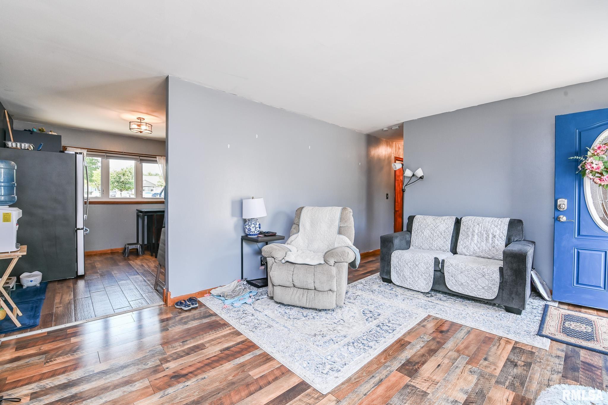 6615 North Randwick Road Peoria, IL 61615 - Photo 4 of 26 Gallery Image 4