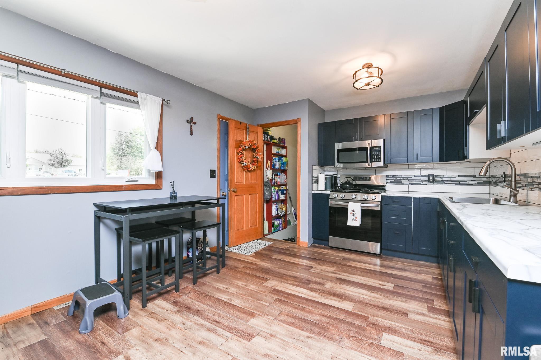 6615 North Randwick Road Peoria, IL 61615 - Photo 7 of 26 Gallery Image 7