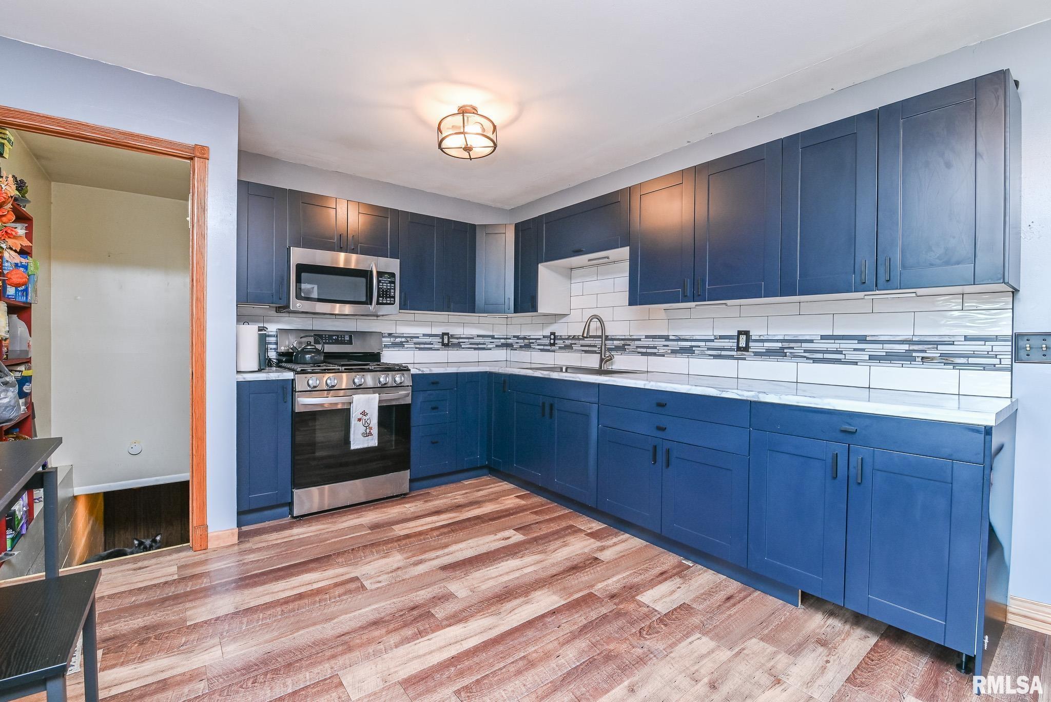 6615 North Randwick Road Peoria, IL 61615 - Photo 8 of 26 Gallery Image 8