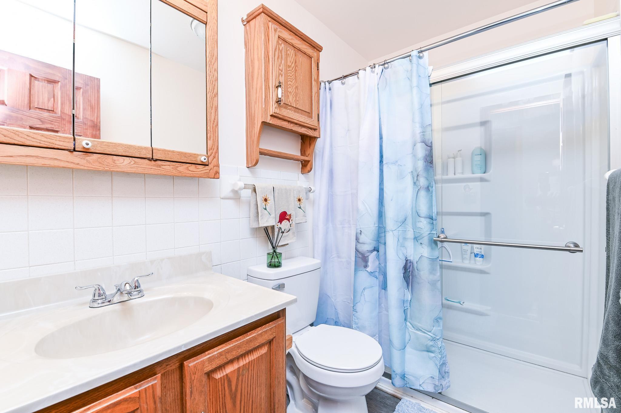 6615 North Randwick Road Peoria, IL 61615 - Photo 10 of 26 Gallery Image 10