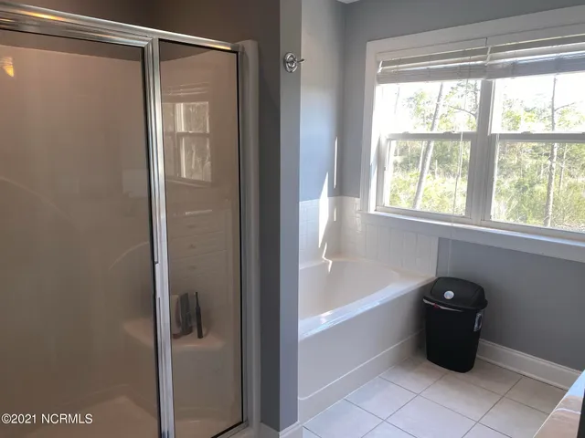 $2,200 | 213 River Gate Lane, Wilmington, NC 28412