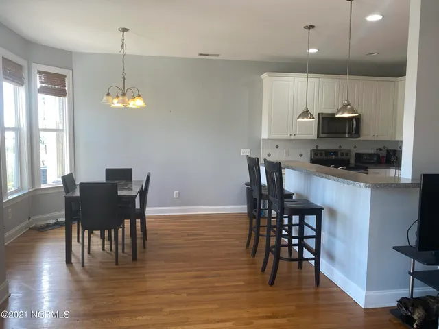 $2,200 | 213 River Gate Lane, Wilmington, NC 28412