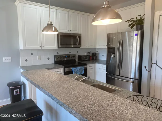 $2,200 | 213 River Gate Lane, Wilmington, NC 28412