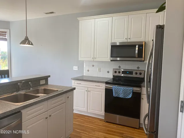 $2,200 | 213 River Gate Lane, Wilmington, NC 28412