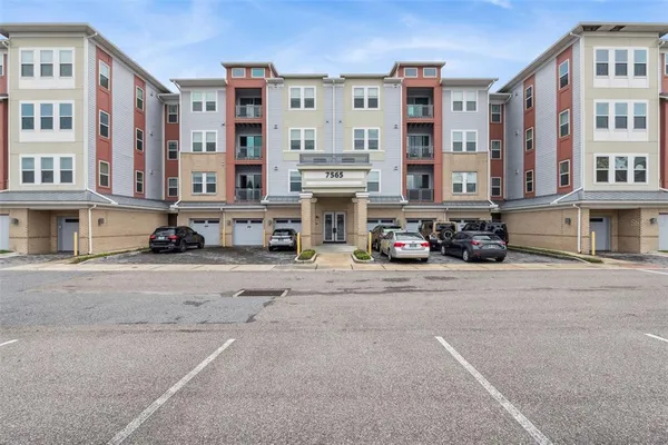 $425,000 | 7565 Laureate Boulevard, Unit 3304, Orlando, FL 32827