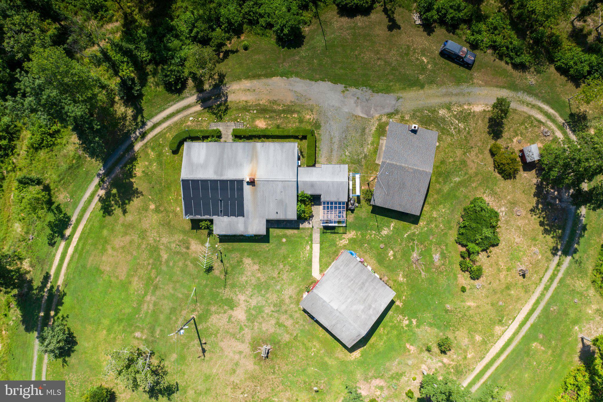10528 Pineview Road Manassas, VA 20111 - Photo 11 of 61 Main house, barn, log cabin (part-reno)