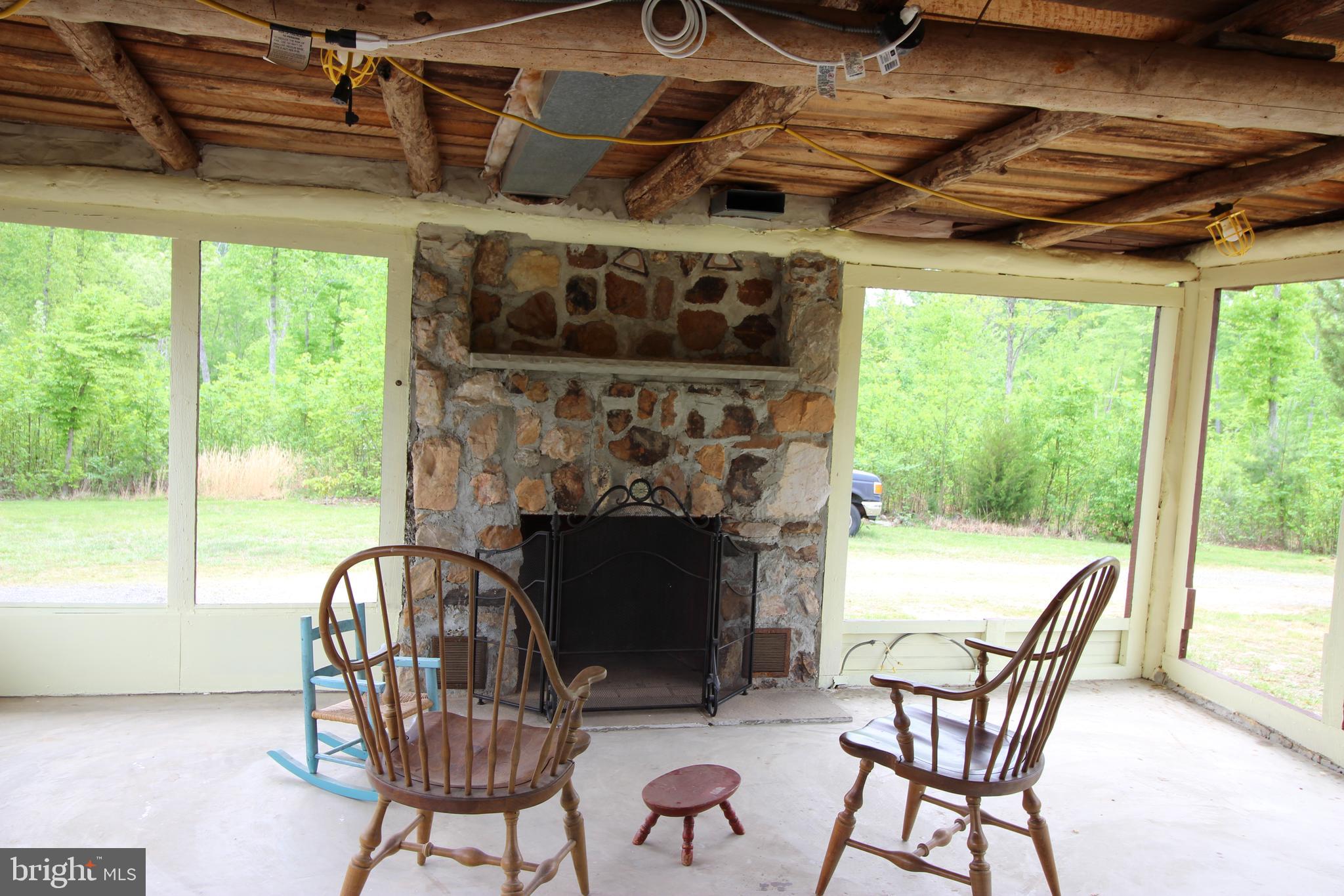 10528 Pineview Road Manassas, VA 20111 - Photo 32 of 61 Even unfinished, it offers a great entertainment
