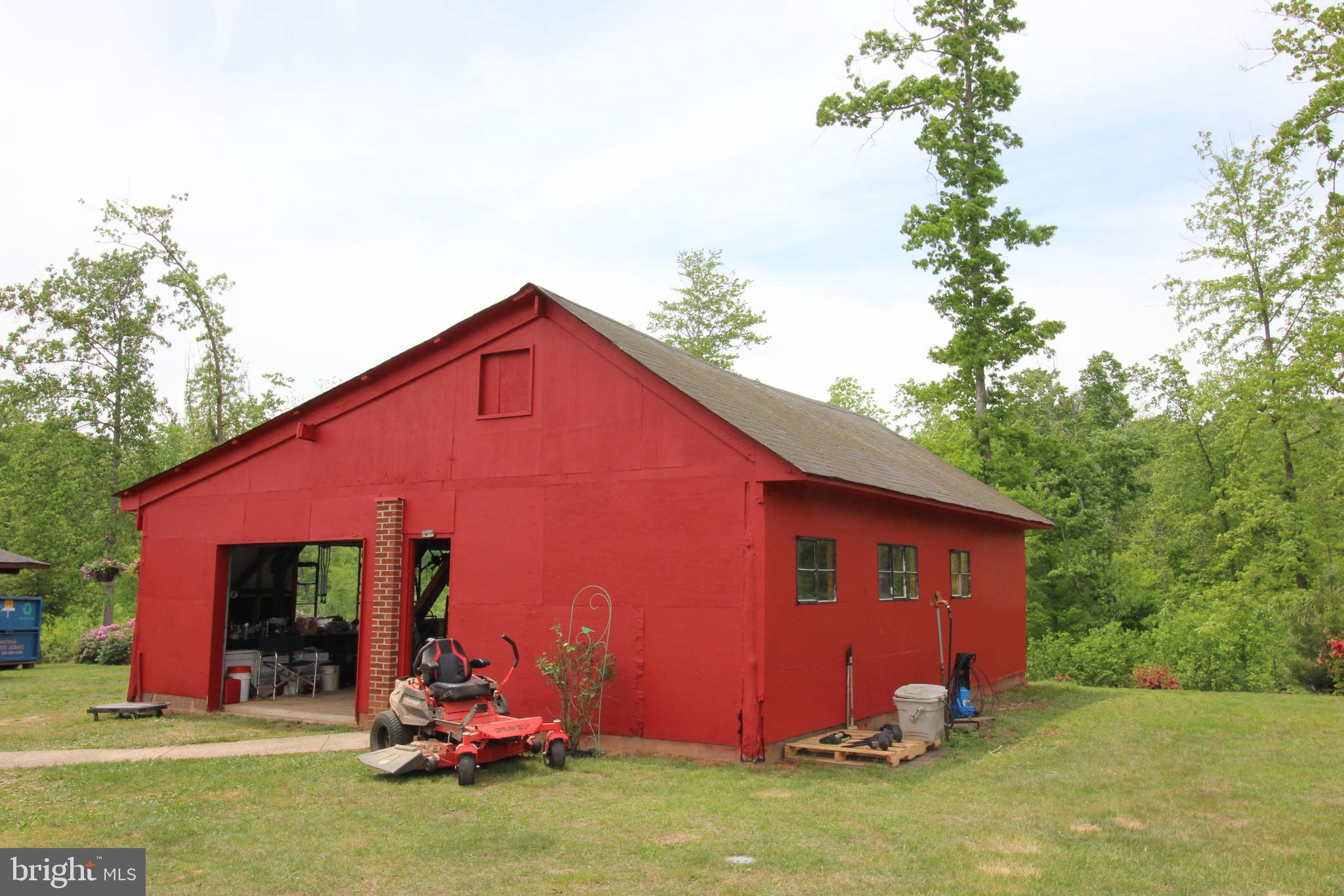 10528 Pineview Road Manassas, VA 20111 - Photo 36 of 61 Pole barn