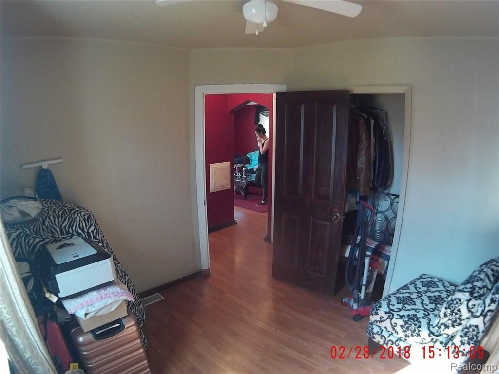 4520 Frazho Road Warren, MI 48091 - Photo 12 of 15 2018_0228_151310_012.JPG