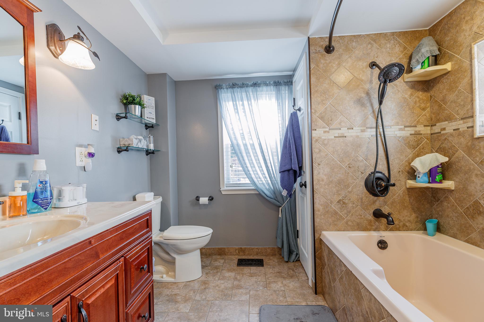 2231 Emerald Street Philadelphia, PA 19125 - Photo 10 of 13