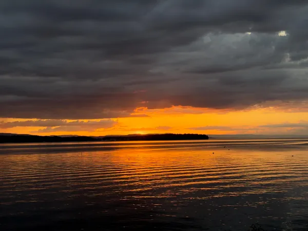 $899,900 | 102 South Beach Road, South Burlington, VT 05403