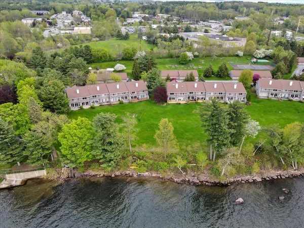 $899,900 | 102 South Beach Road, South Burlington, VT 05403